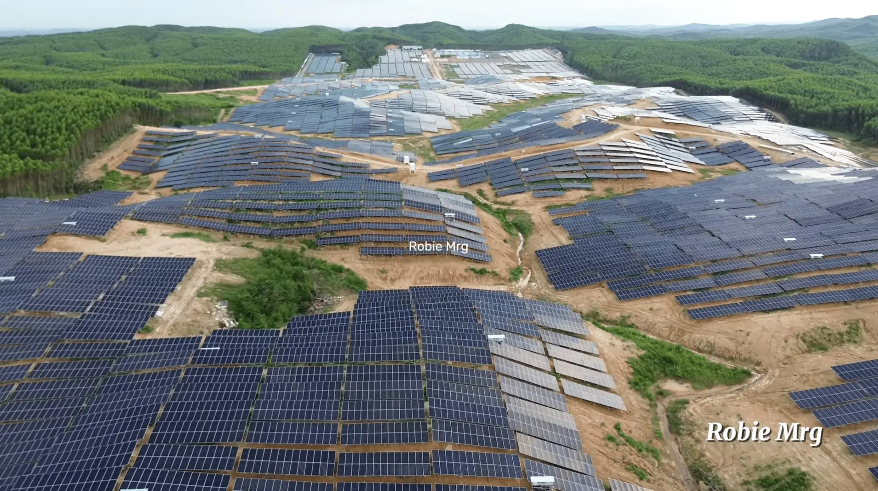Foto van de PLTS 50 MW locatie in Nusantara