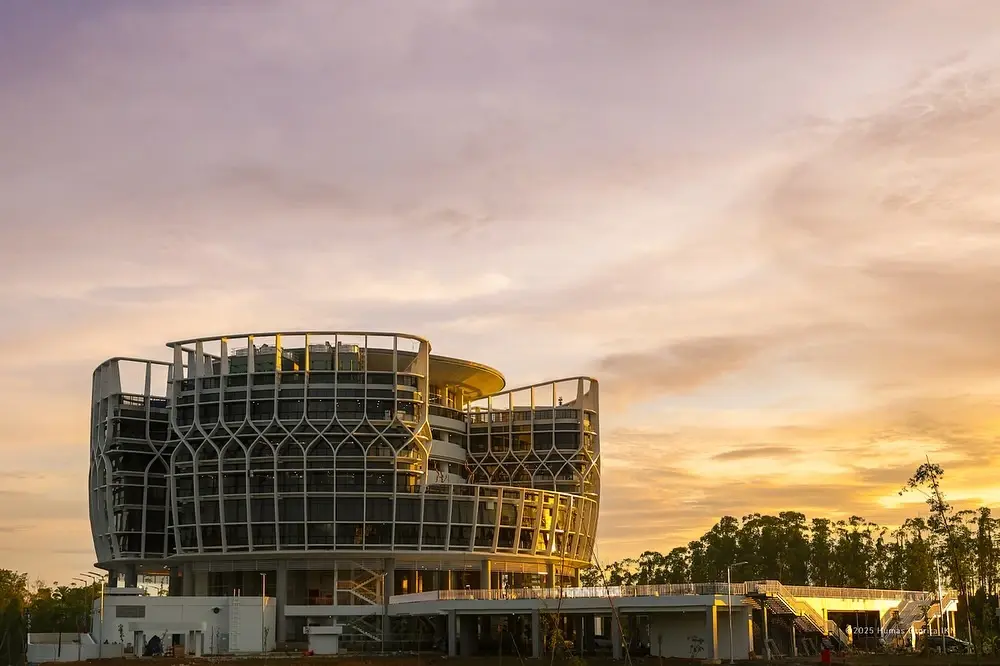 OIKN Building