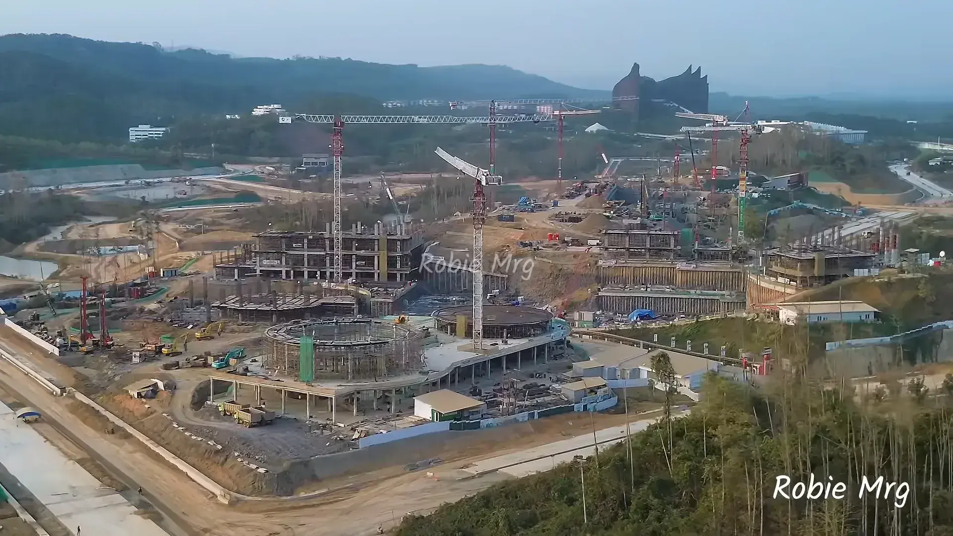 Image representing Is it safe to be near active construction sites? page